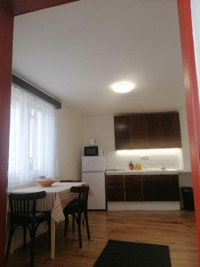 Nakonci Apartment Vacenovice Luaran gambar